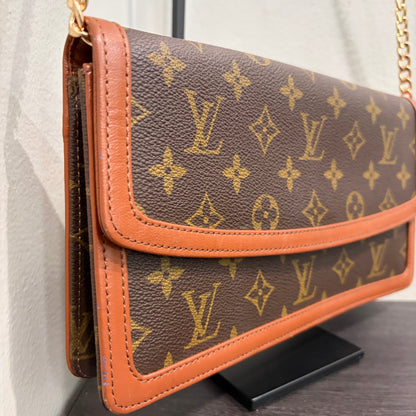#8278 LOUIS VUITTON Monogram Dame 26