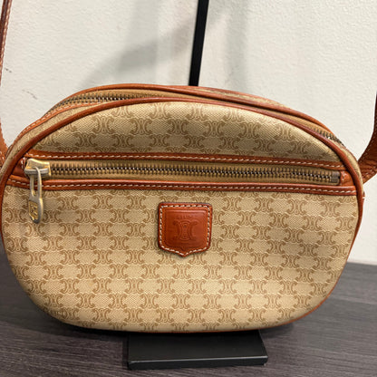 8916 CELINE Vintage Crossbody