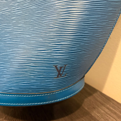 #8248 LOUIS VUITTON Epi Leather St Jacques GM