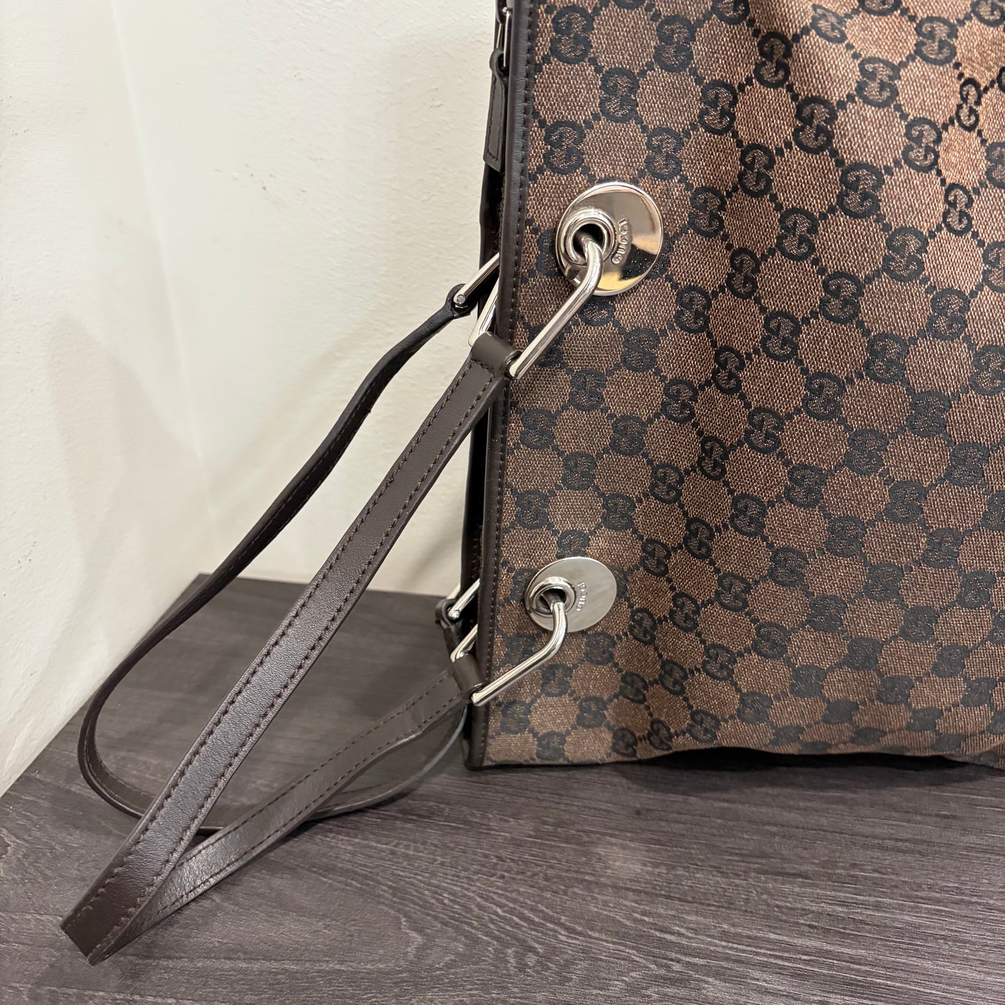 #9113 GUCCI Brown Canvas Eclipse Tote