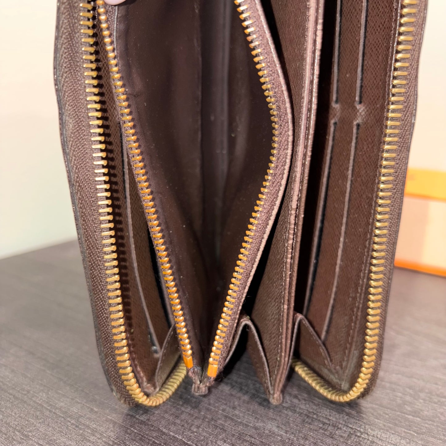 #1101-14 LOUIS VUITTON Damier Ebene Zip Wallet