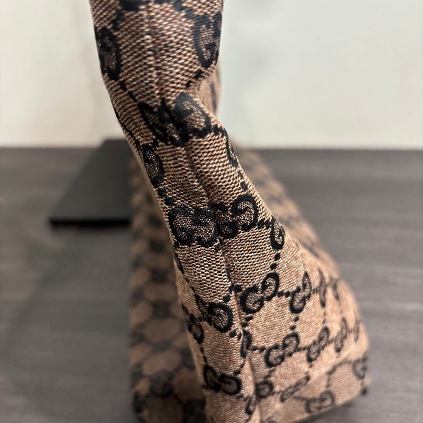 8877 GUCCI Brown Canvas Eclipse Tote