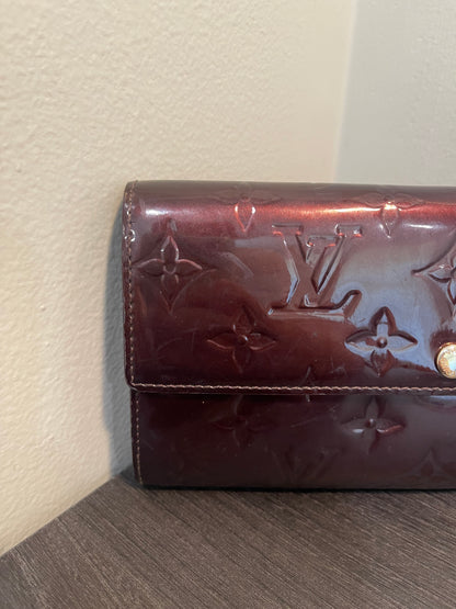 SOLD! 5 Piece Louis Vuitton Vernis Wallet Set