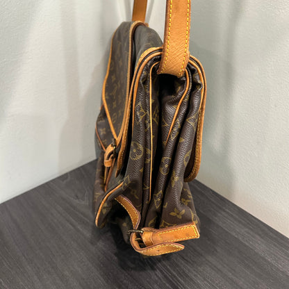 #253 LOUIS VUITTON Saumur 35 Crossbody
