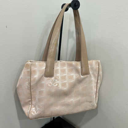 1036 CHANEL Travel Ligne Tote Neutral