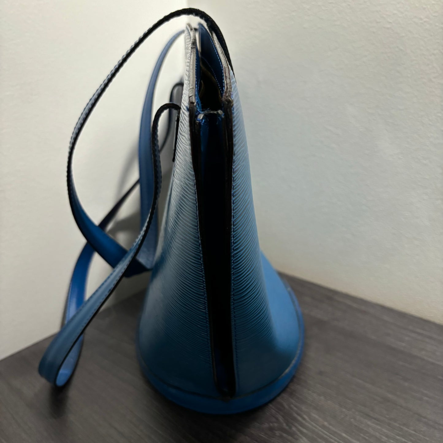 #235 LOUIS VUITTON Saint Jacques GM