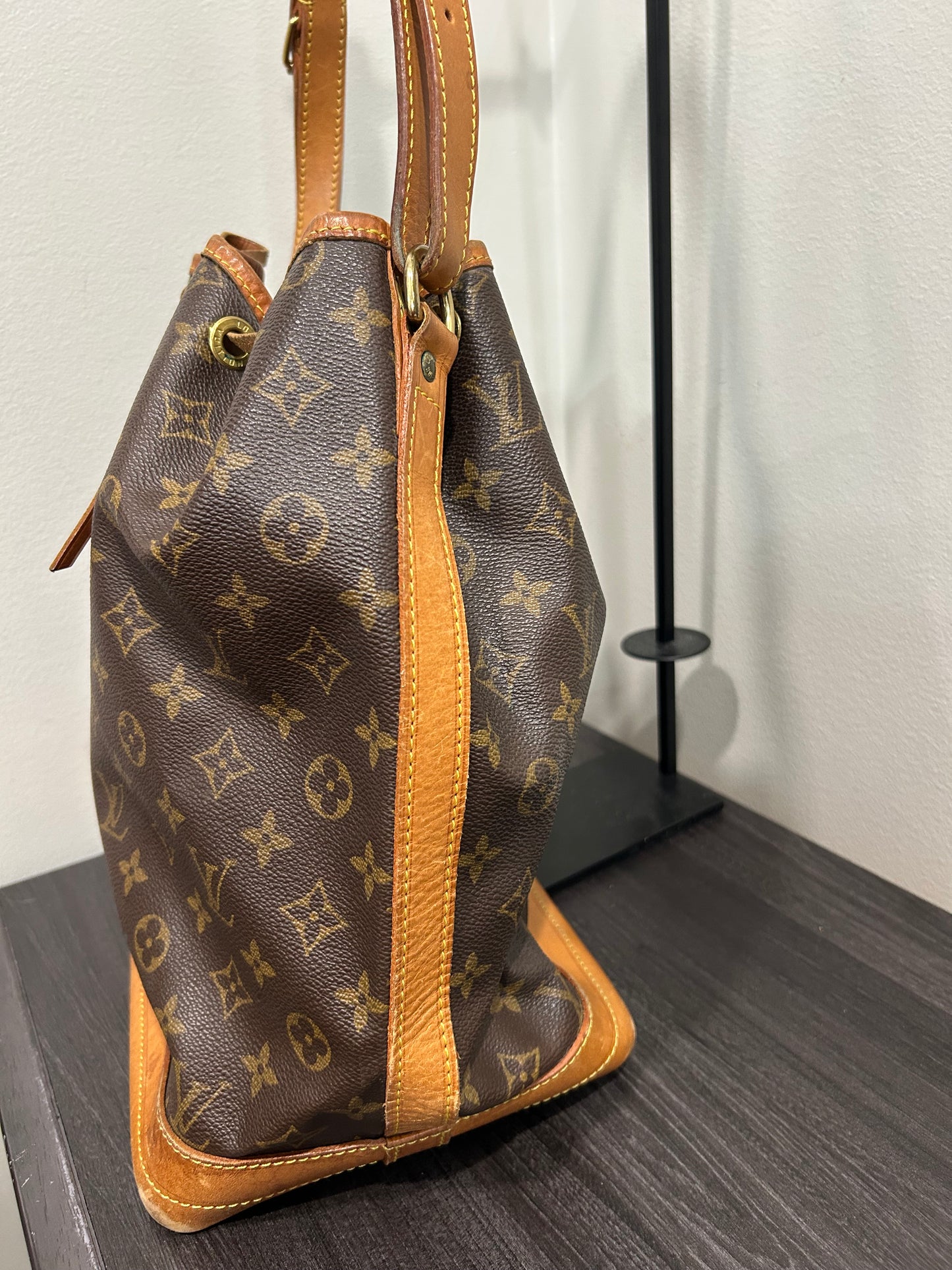 1035 LOUIS VUITTON Noe GM