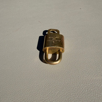 #1101-10 LOUIS VUITTON Lock & Key No. 321