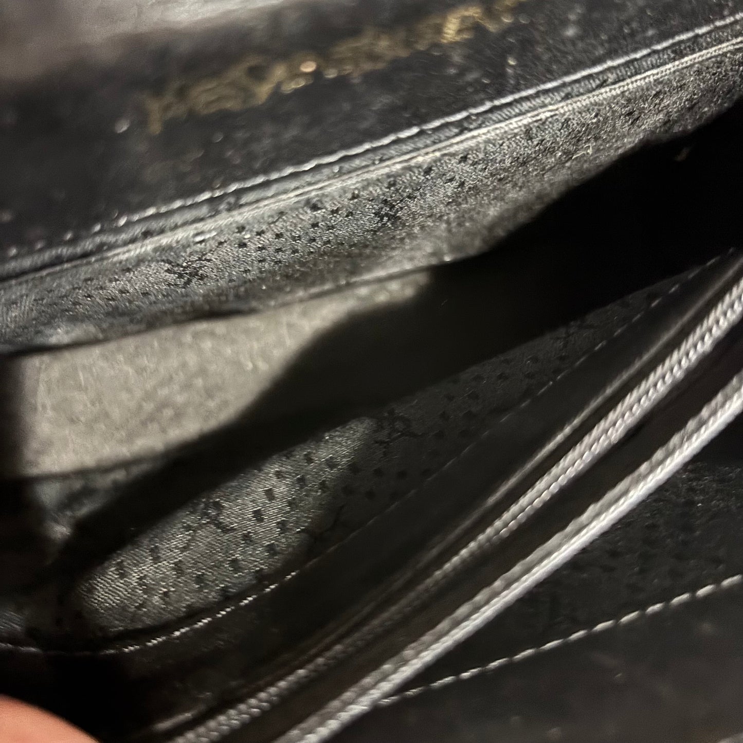 8893 YVES SAINT LAURENT Black Crossbody