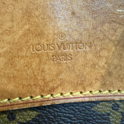 8913 LOUIS VUITTON Monogram Excursion