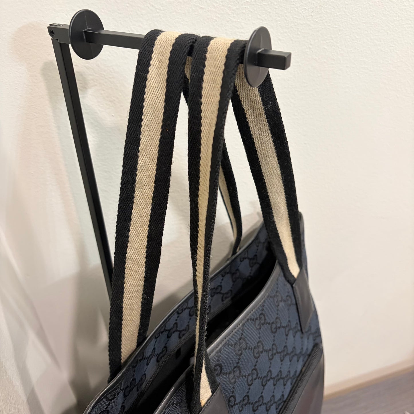 #8200 GUCCI Black GG Canvas Leather Web Tote