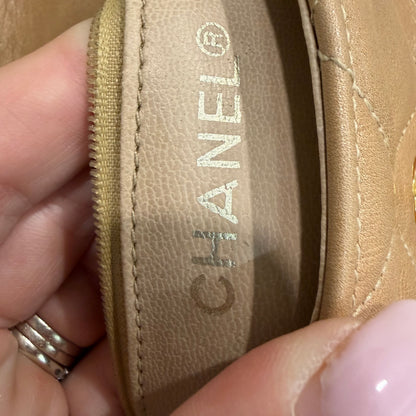 #1103 CHANEL Vintage Beige Lambskin Belt Bag