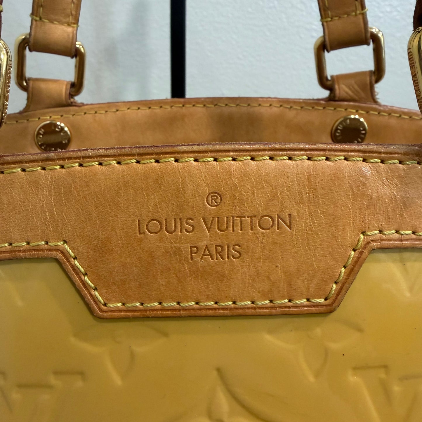 #9115 LOUIS VUITTON Yellow Vernis Brea MM with Original Vachetta Strap