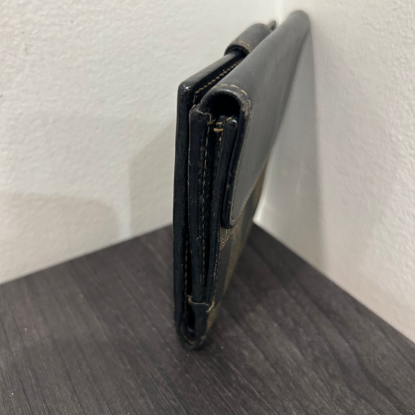1054 FENDI Wallet