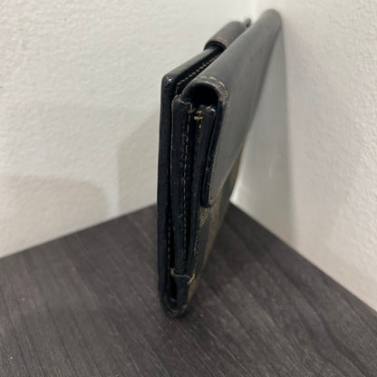 1054 FENDI Wallet