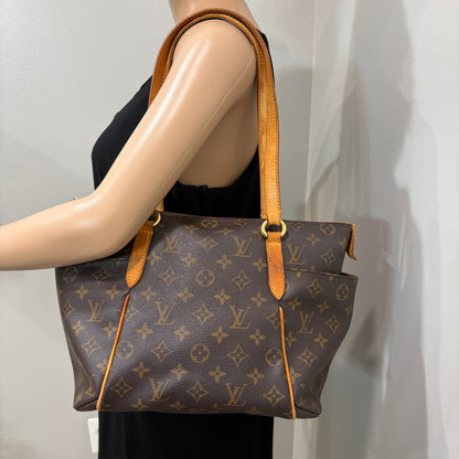 #3202 LOUIS VUITTON Monogram Totally PM