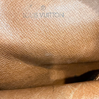 8911 LOUIS VUITTON Monogram Amazone MM Crossbody