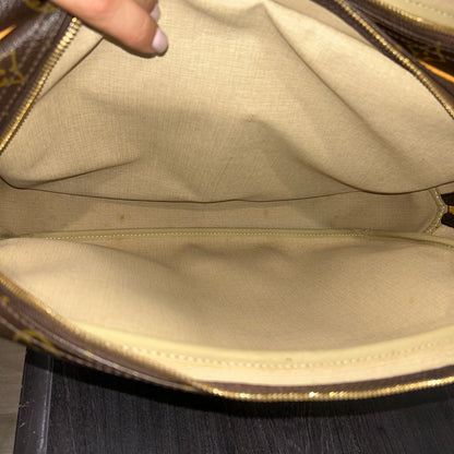 #203 LOUIS VUITTON Reporter GM
