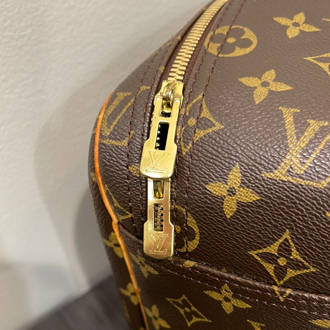 SOLD! Louis Vuitton Monogram Excursion Bag