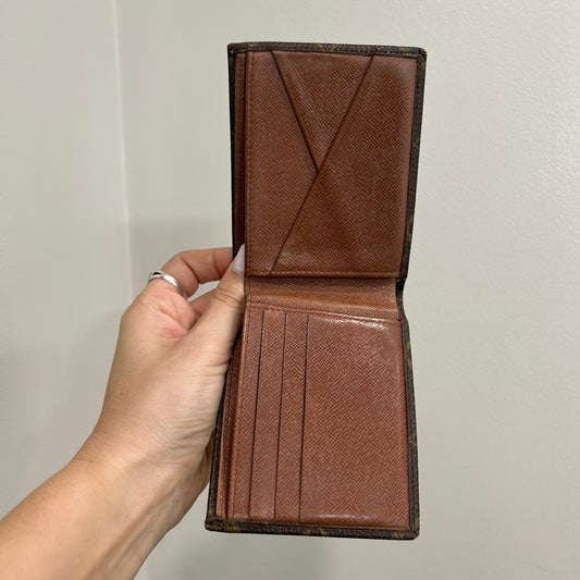 SOLD! Louis Vuitton Men’s Wallet