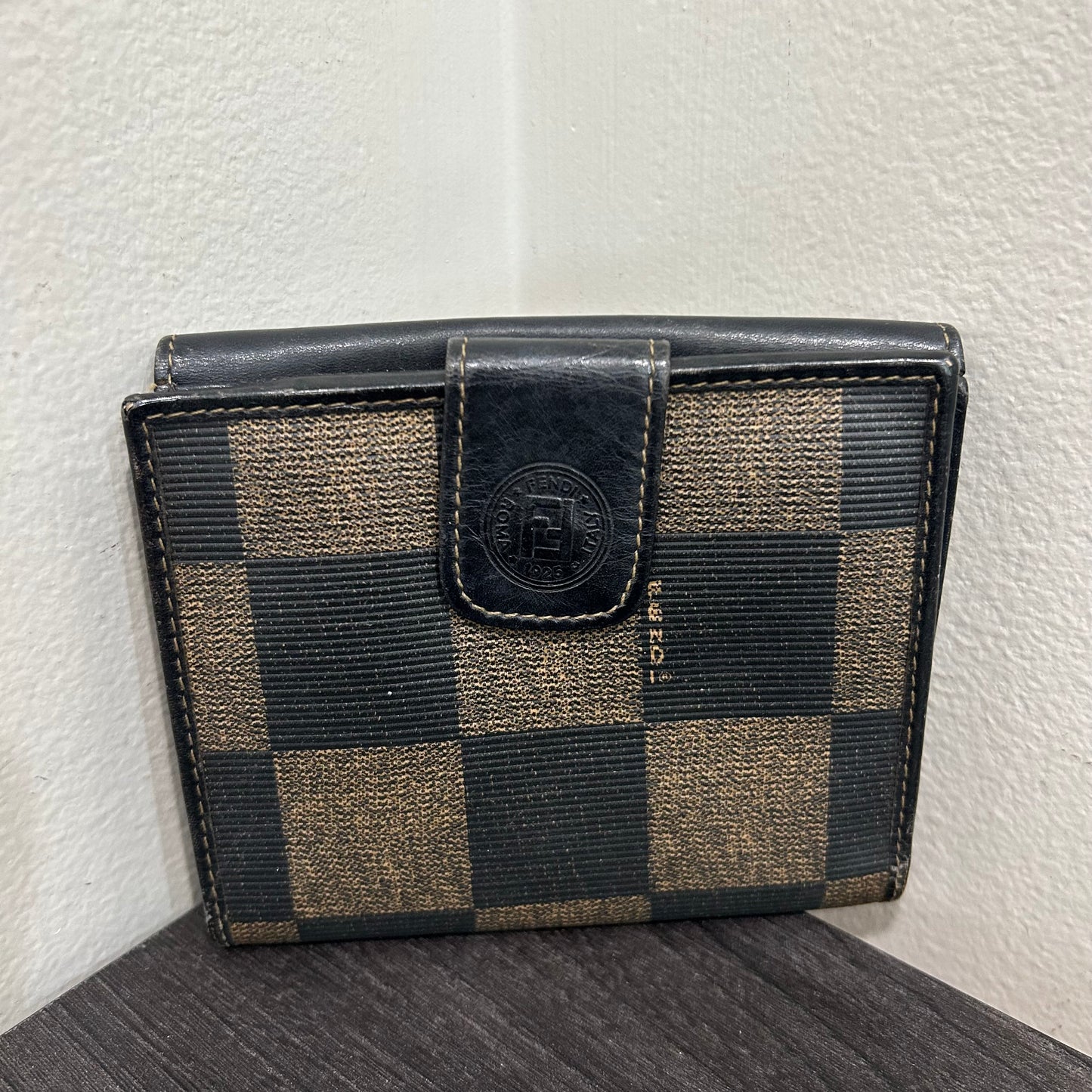 1054 FENDI Wallet