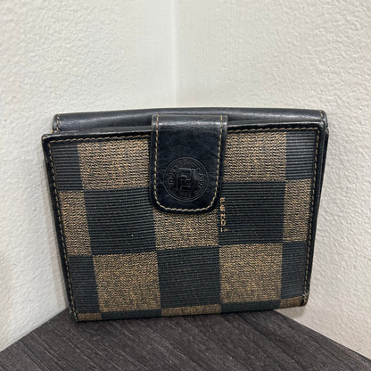 1054 FENDI Wallet