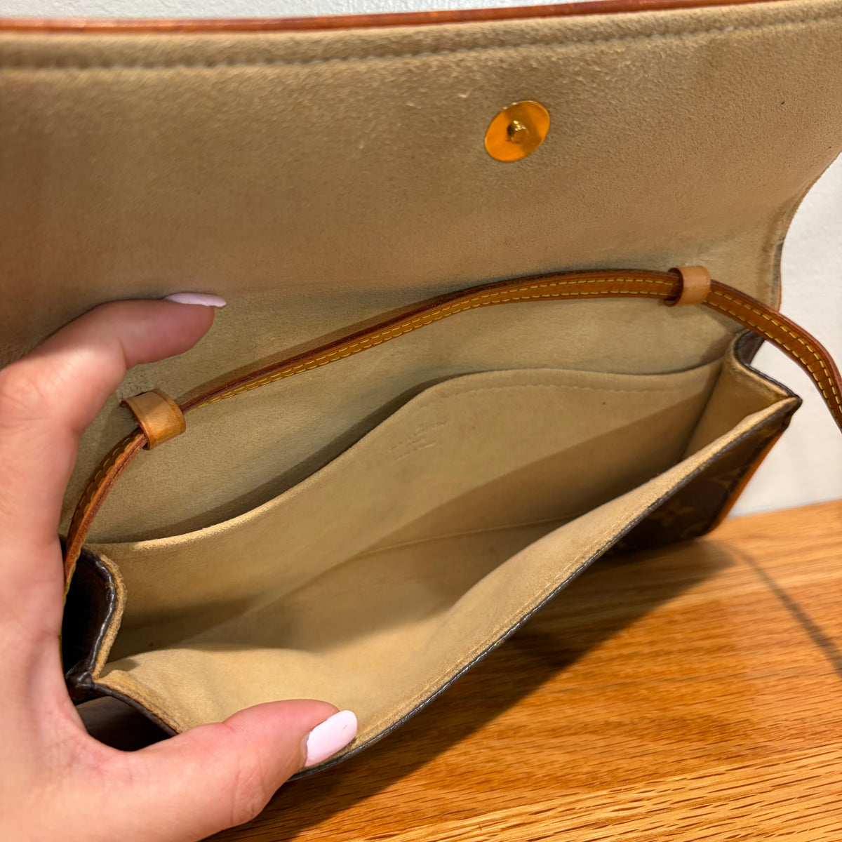 #110 LOUIS VUITTON Twin GM