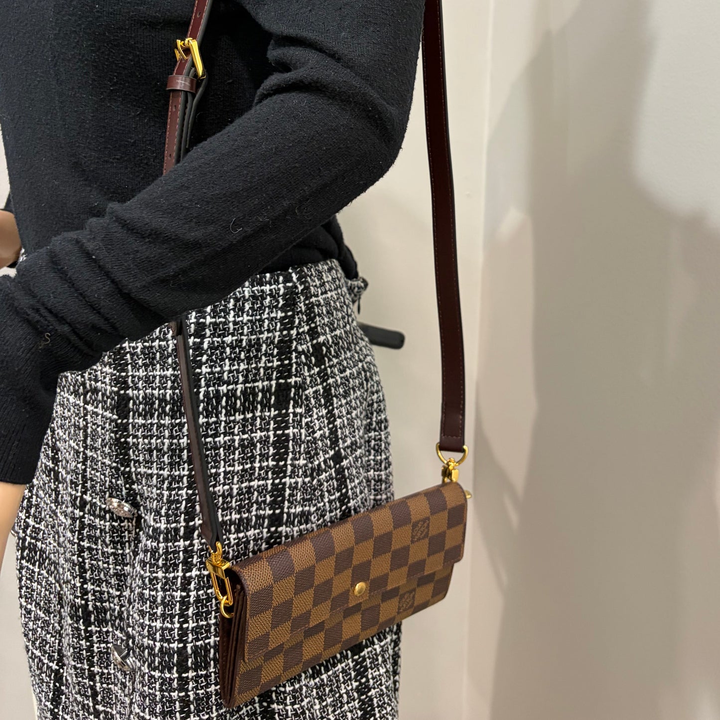 #1101-04 LOUIS VUITTON Damier Ebene Wallet with Removable Strap