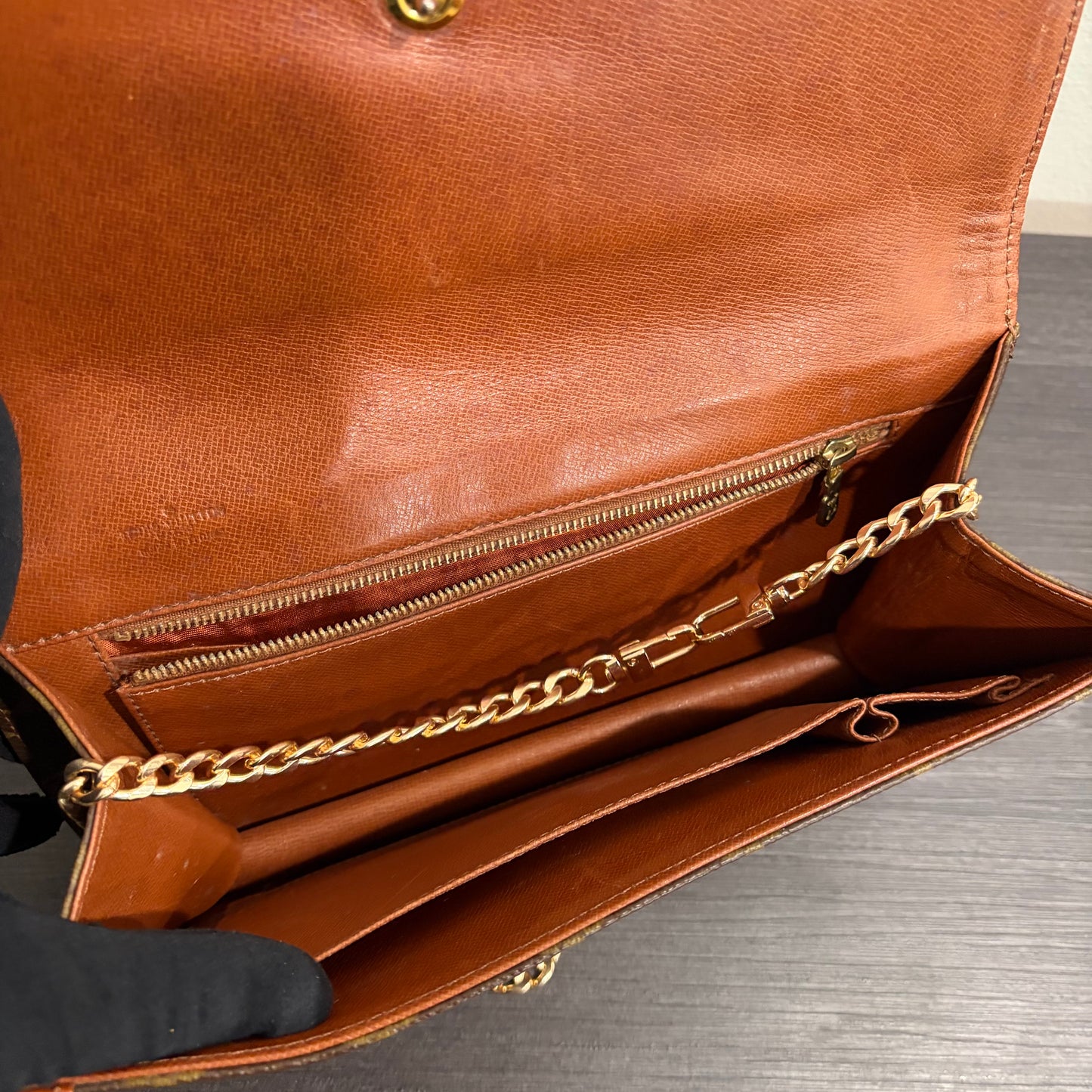 #8278 LOUIS VUITTON Monogram Dame 26