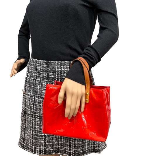 #9104 LOUIS VUITTON Red Vernis Reade PM