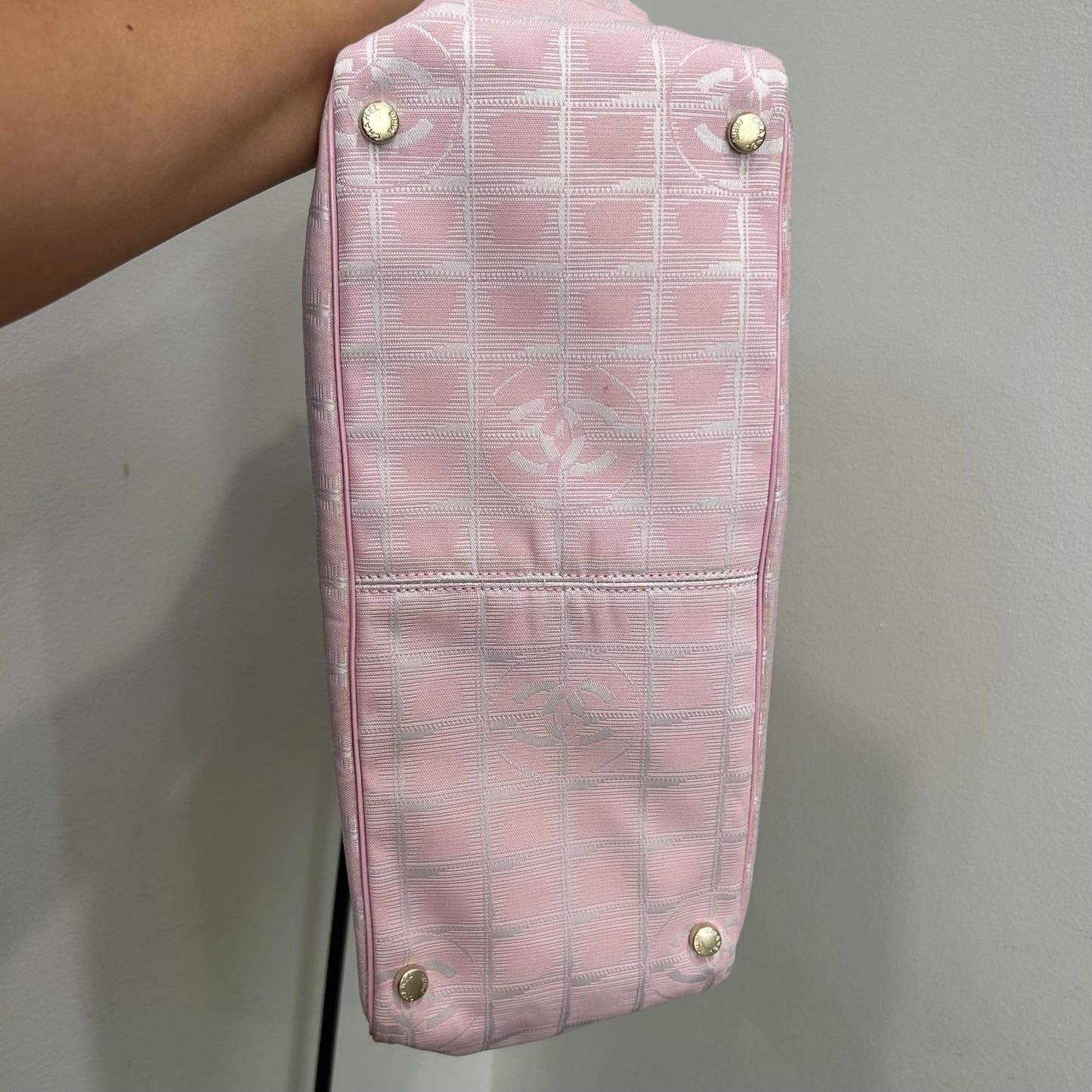 1014 CHANEL Travel Ligne Tote Pink