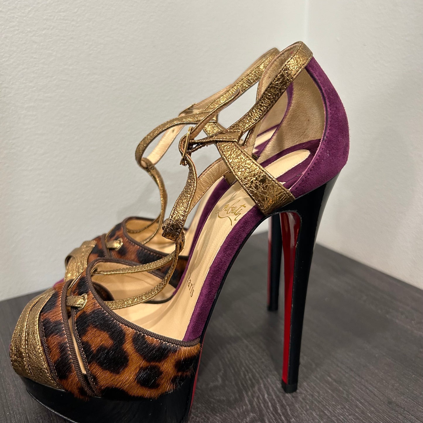 CLEARANCE Christian Louboutin Shoes 36EU