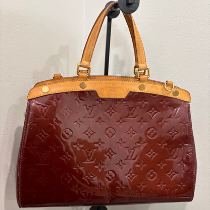 8891 LOUIS VUITTON Burgundy Vernis Brea MM