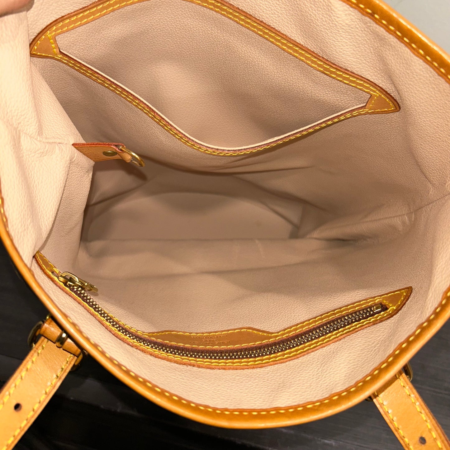#318 LOUIS VUITTON Bucket GM