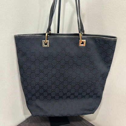 1057 GUCCI Canvas Bucket Tote