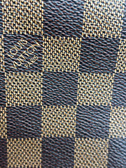 8882 LOUIS VUITTON Damier Broadway Shoulder Bag