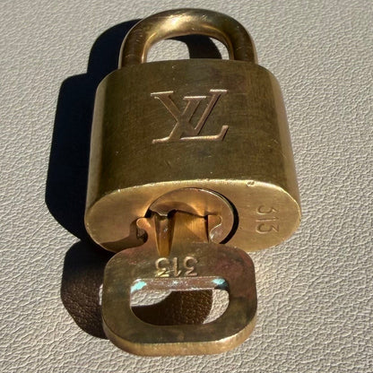 #1101-12 LOUIS VUITTON Lock & Key No. 313