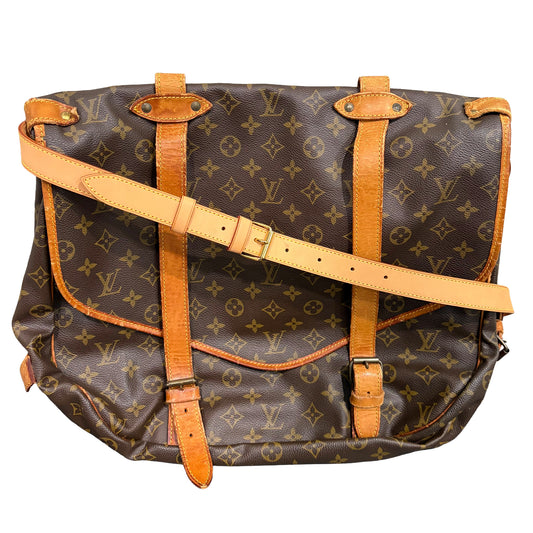 #8267 LOUIS VUITTON Saumur 43