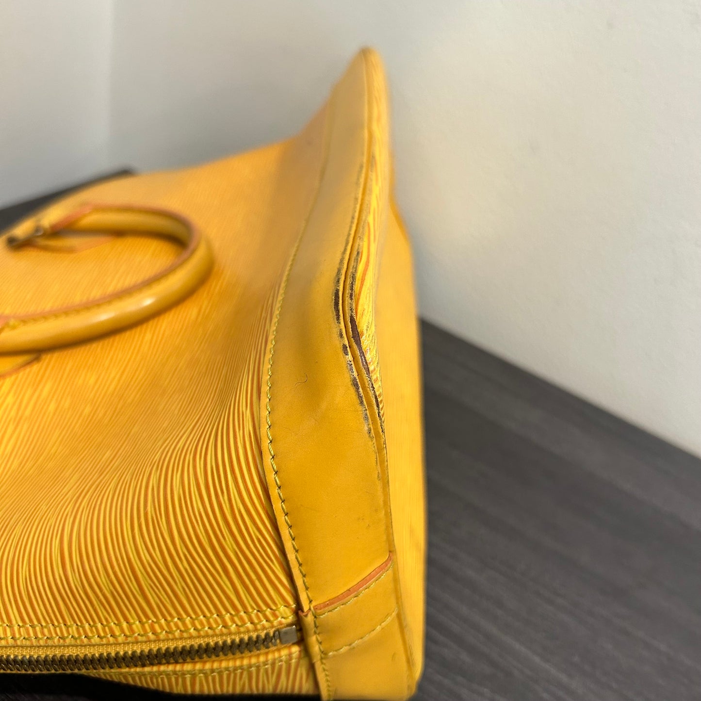 24 HOUR FLASH SALE #260 LOUIS VUITTON Epi Alma