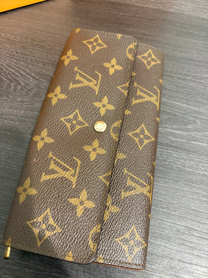 #1101-02 LOUIS VUITTON Monogram Wallet with Removable Chain