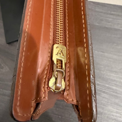 BF-04 LOUIS VUITTON Clutch