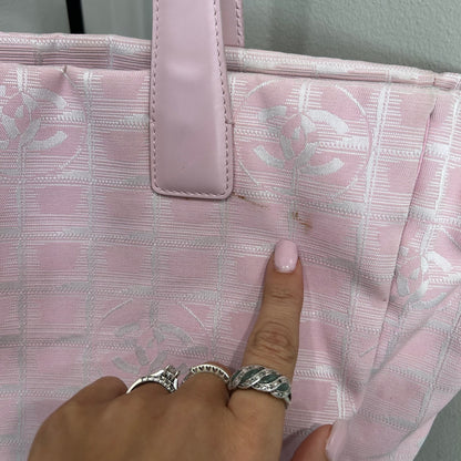 1014 CHANEL Travel Ligne Tote Pink