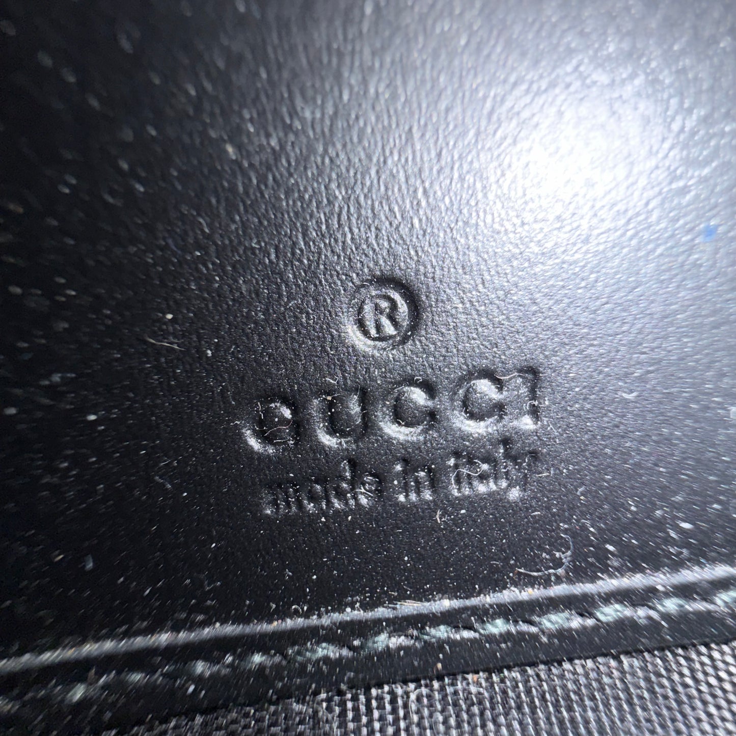 #3233 GUCCI Black Zip Wallet