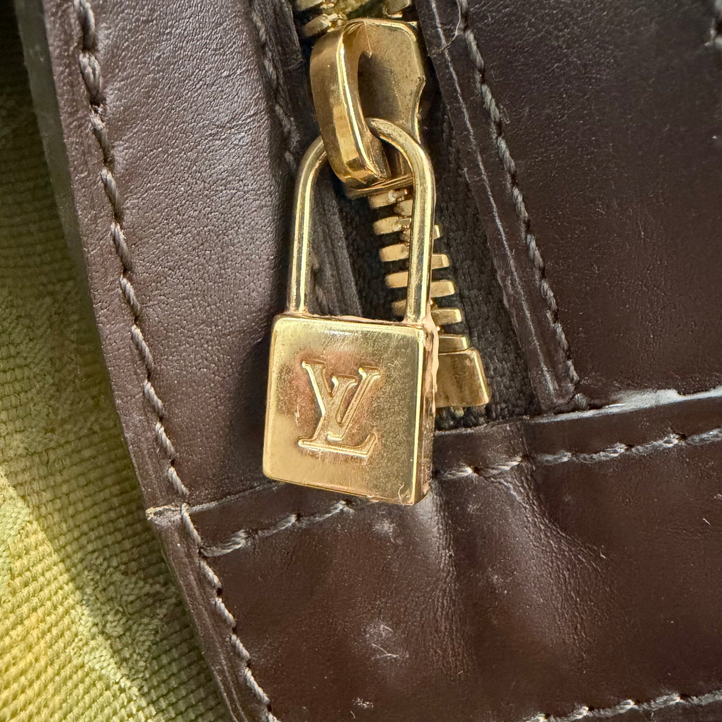 8847 LOUIS VUITTON Green MiniLin Josephine