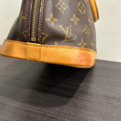 #401 LOUIS VUITTON Alma PM