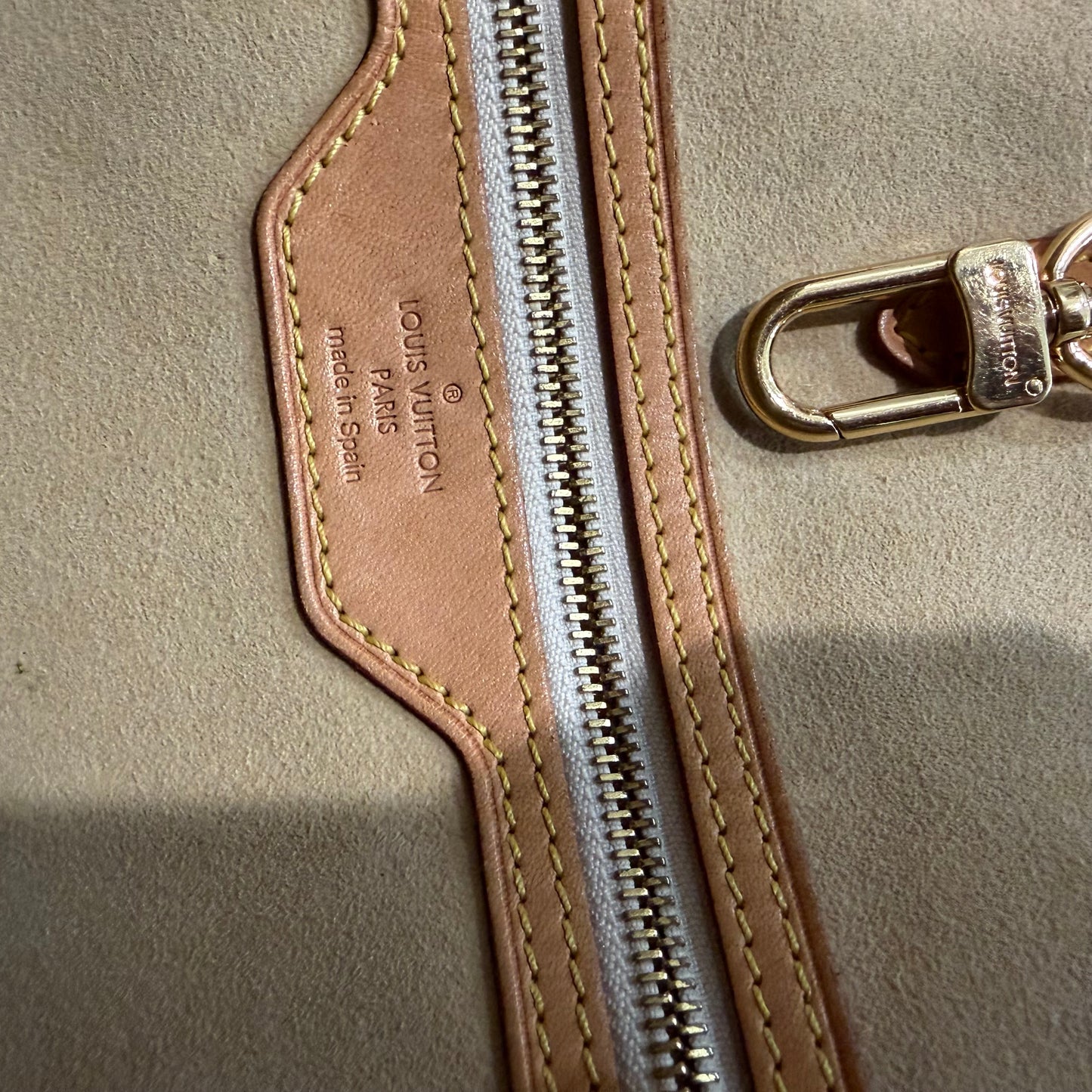 #8215 LOUIS VUITTON Damier Azul Hampstead MM