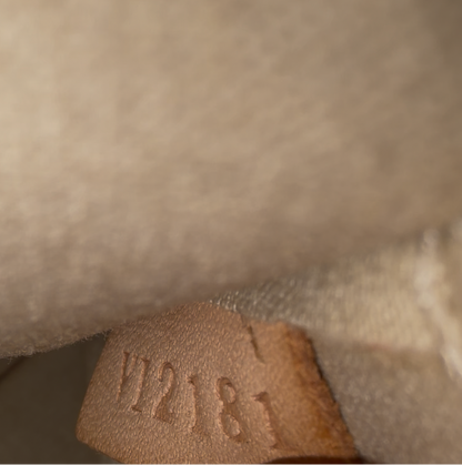 8857 LOUIS VUITTON Yellow Vernis Brea MM