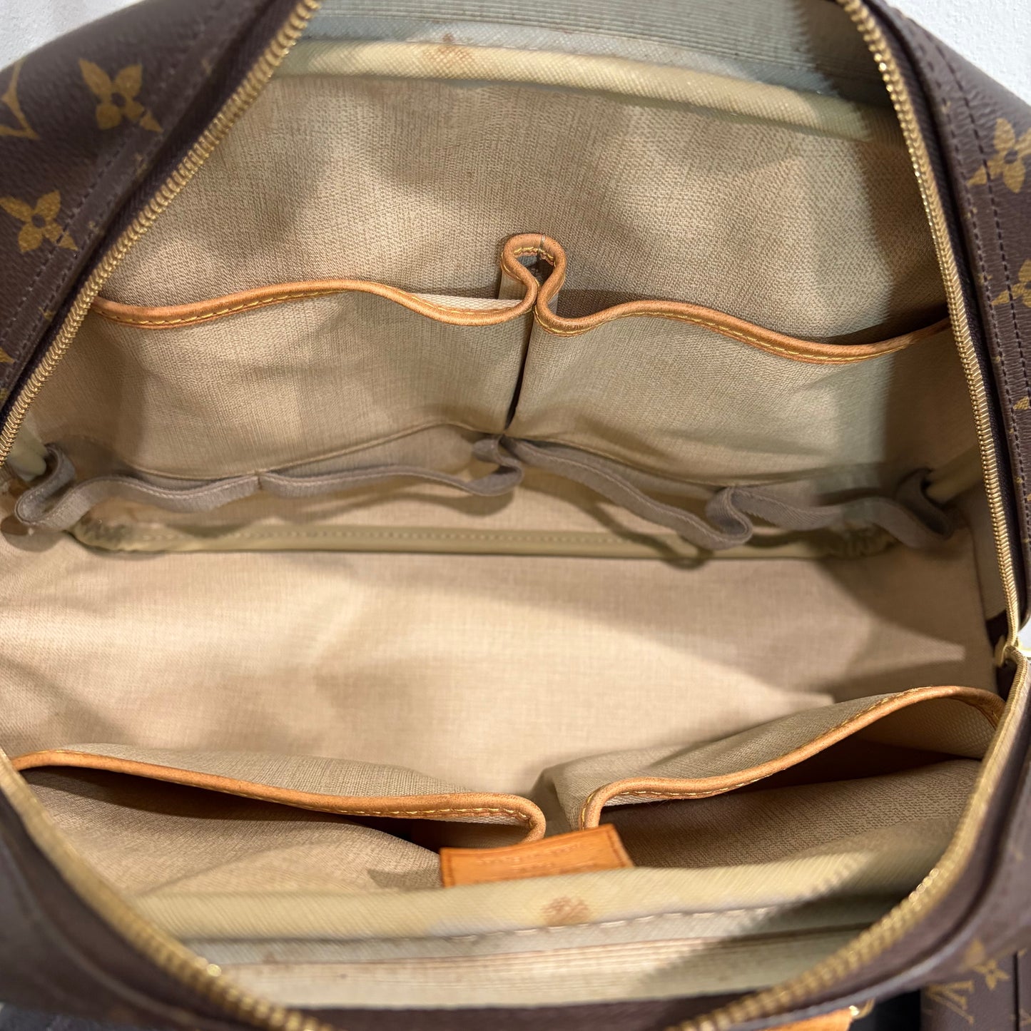 #8259 LOUIS VUITTON Deauville