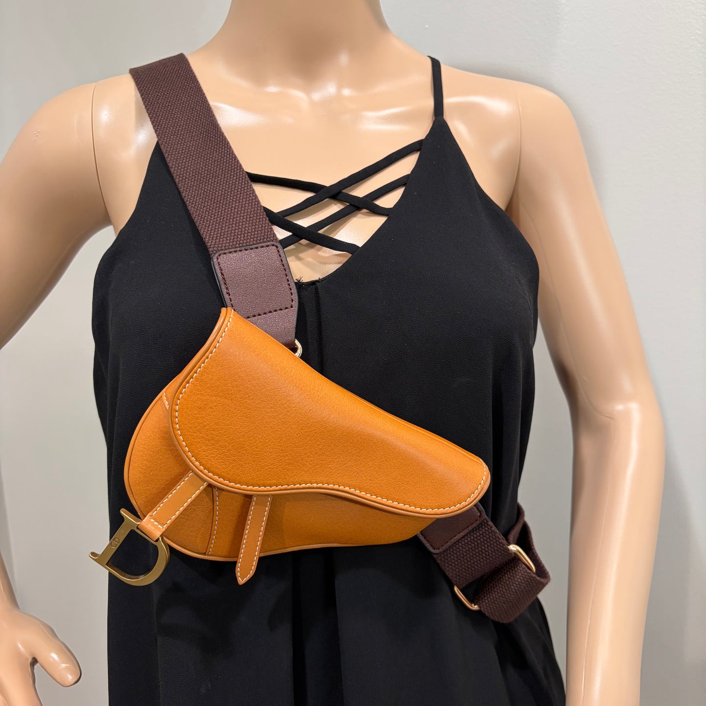 #1120 CHRISTIAN DIOR Mini Leather Saddle Pouch Belt Bag
