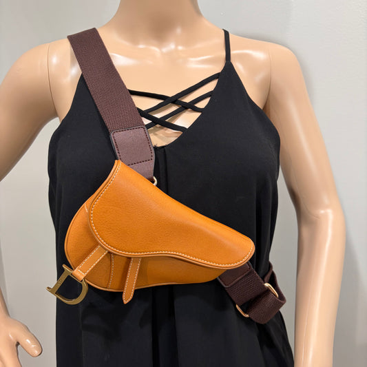 #1120 CHRISTIAN DIOR Mini Leather Saddle Pouch Belt Bag